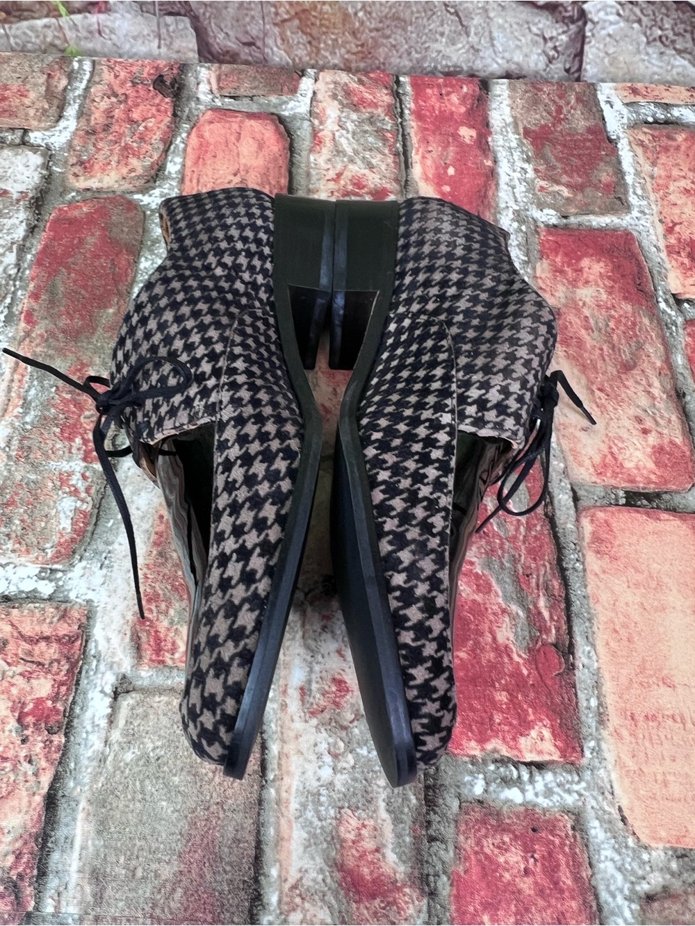 EMMA GO Houndstooth and Patent Black/Tan Handmade Danish Lace-Up Oxfords, 36 - Picture 13 of 14